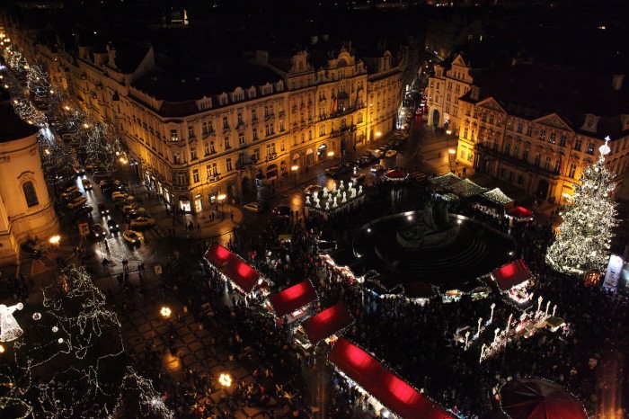 Prauge's town square at Christmas