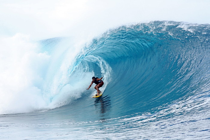 1200px-Teahupoo1