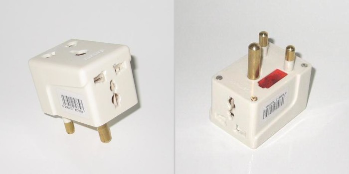 Type_M_travel_adaptor