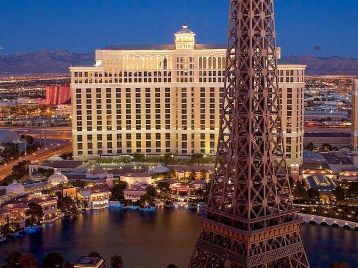 bellagio-fountains-in-las-vegas-725x544