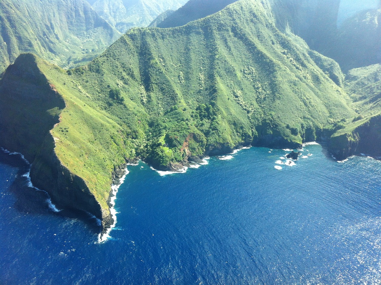 [5] hawaii-molokai-cliffs-nature