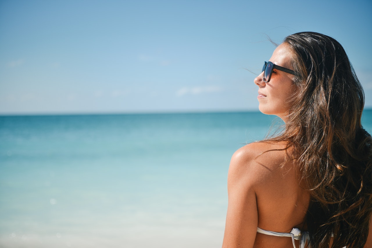 sea-sunny-person-beach