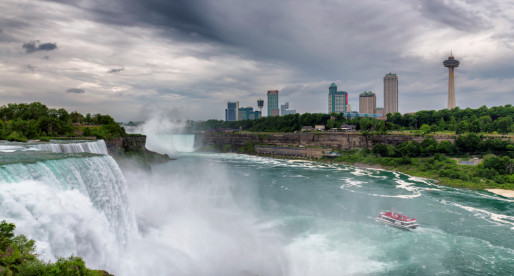 Visiting Niagara Falls? Why Crossing the Border Is Worthwhile