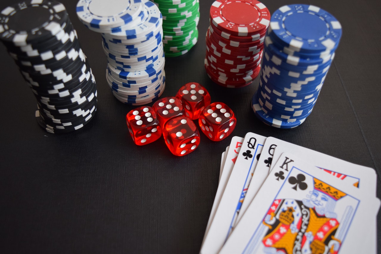 Which US states have legal land based casinos?