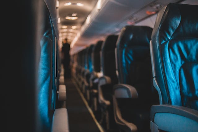 Bulkhead Seat: The Pros and Cons of Choosing this Airplane Seating Option