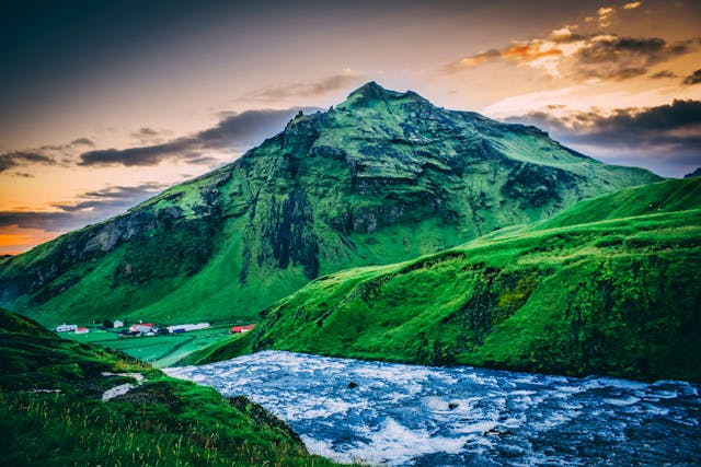 Best Time to Visit Iceland
