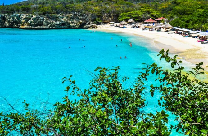What Are the Best Caribbean Islands to Visit This Summer?