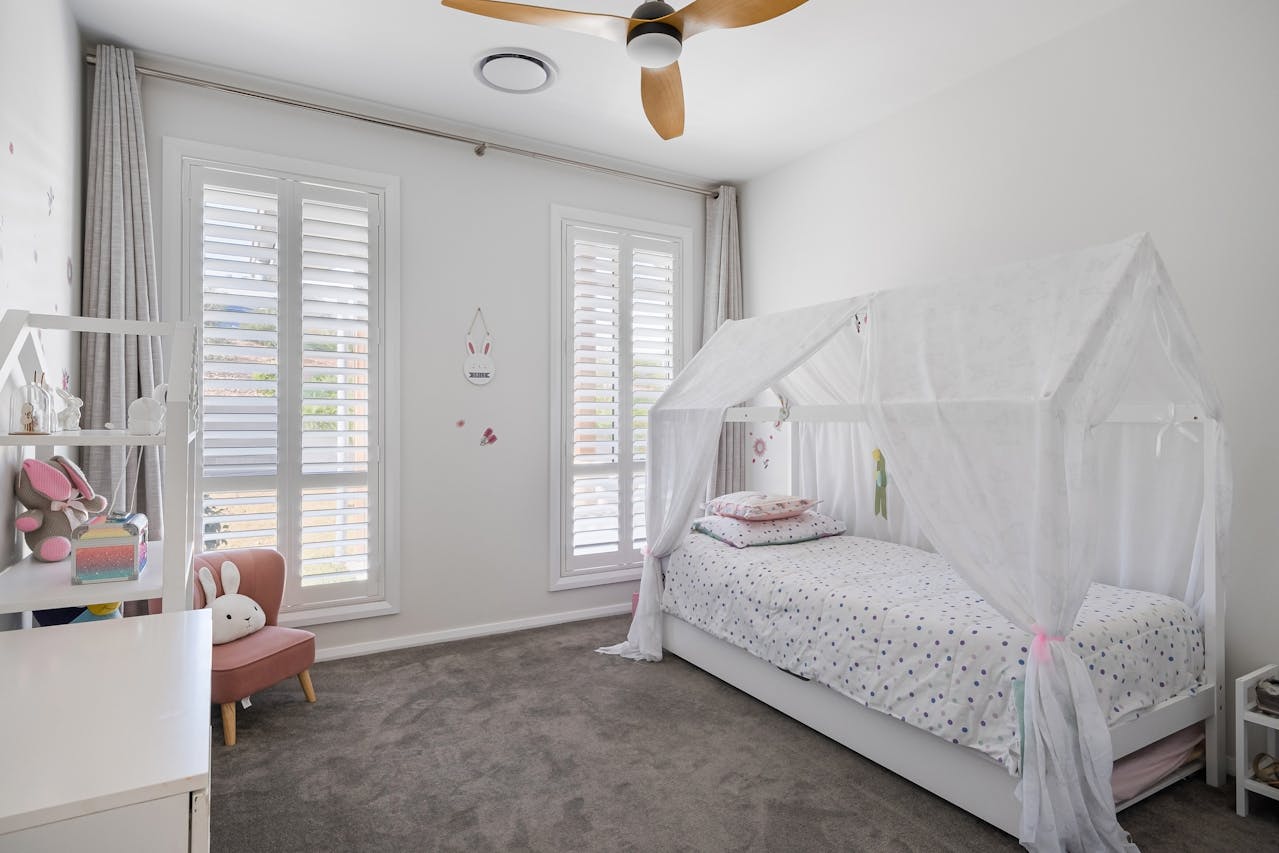 How Do You Make a Single Bed Look and Feel More Luxurious: Expert Tips and Tricks
