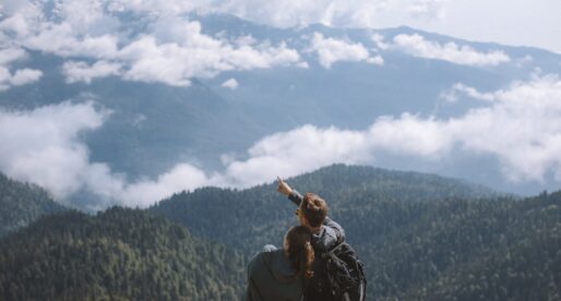 Jet-Set with Tech: Must-Have Travel Apps to Make Your Next Adventure Easy and Fun
