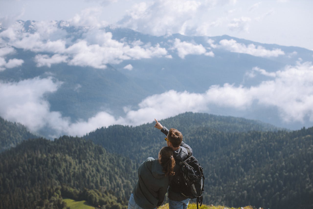 Jet-Set with Tech: Must-Have Travel Apps to Make Your Next Adventure Easy and Fun