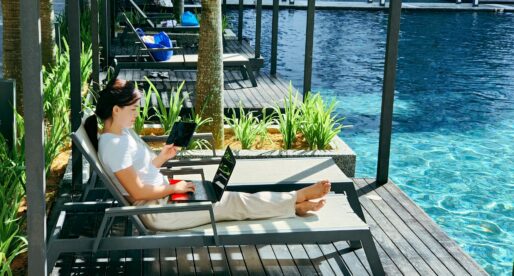 Escape the 9-to-5: Your Guide to Living and Working Anywhere